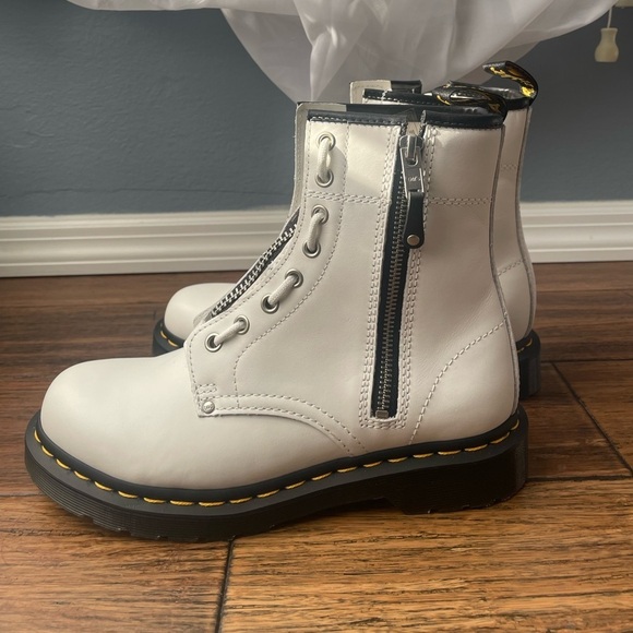 White doc marten boots lace boots twin zipper Dr marten combat boots fall boots - Picture 8 of 9